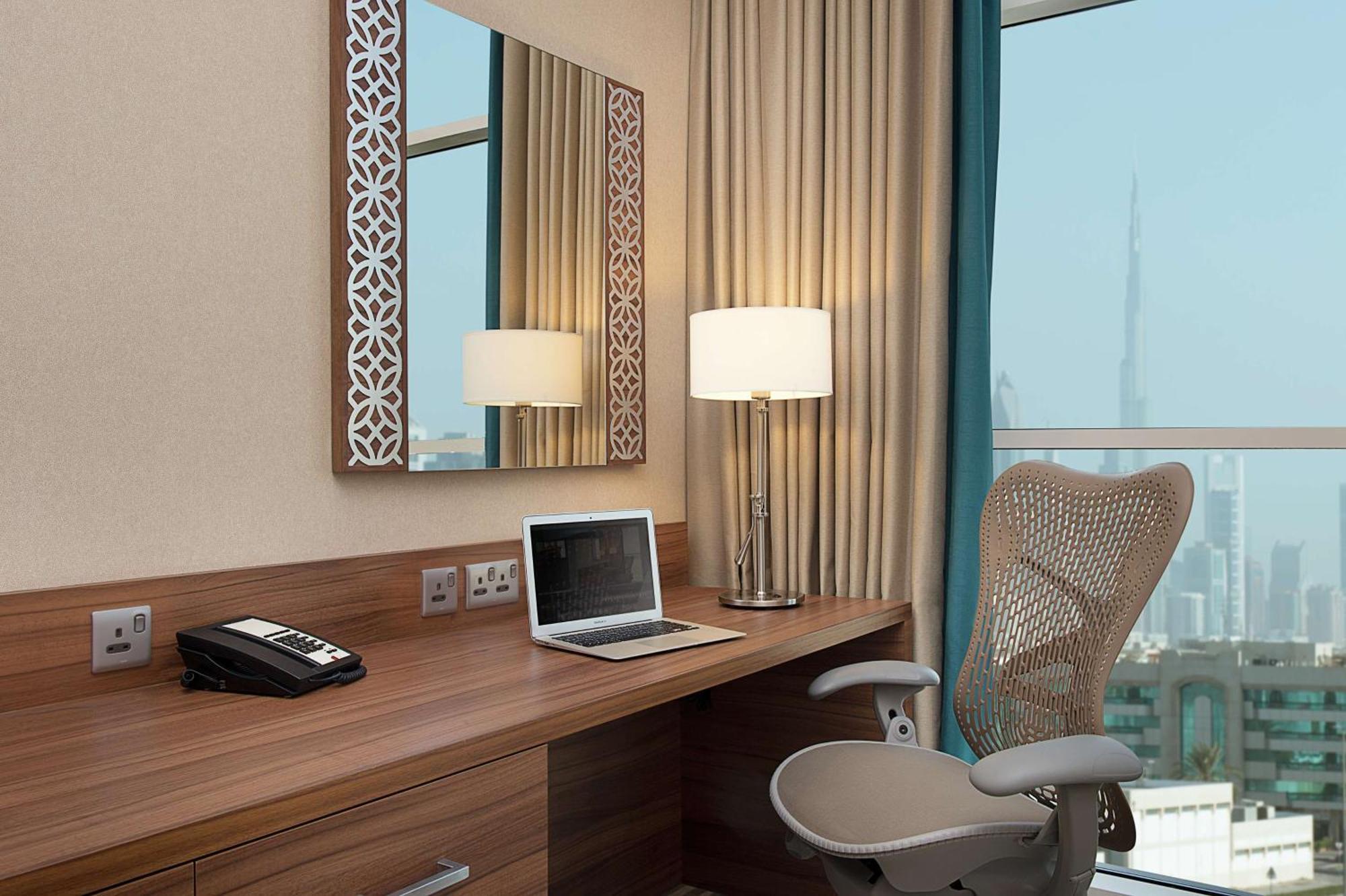 Готель Hilton Garden Jumeirah 4*
