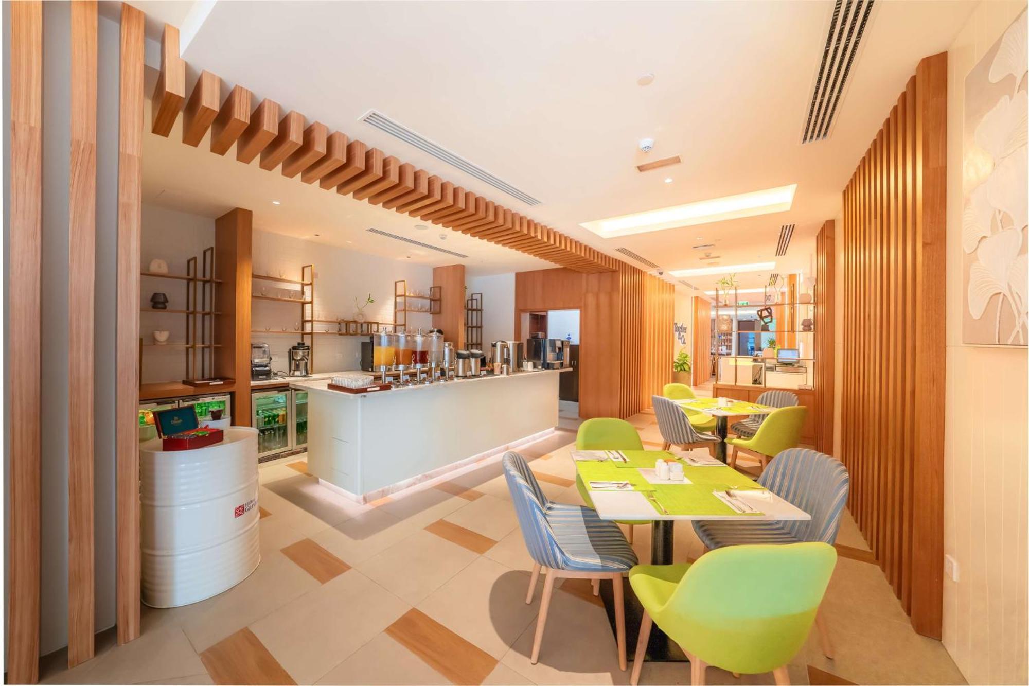 Готель Hilton Garden Jumeirah Дубай