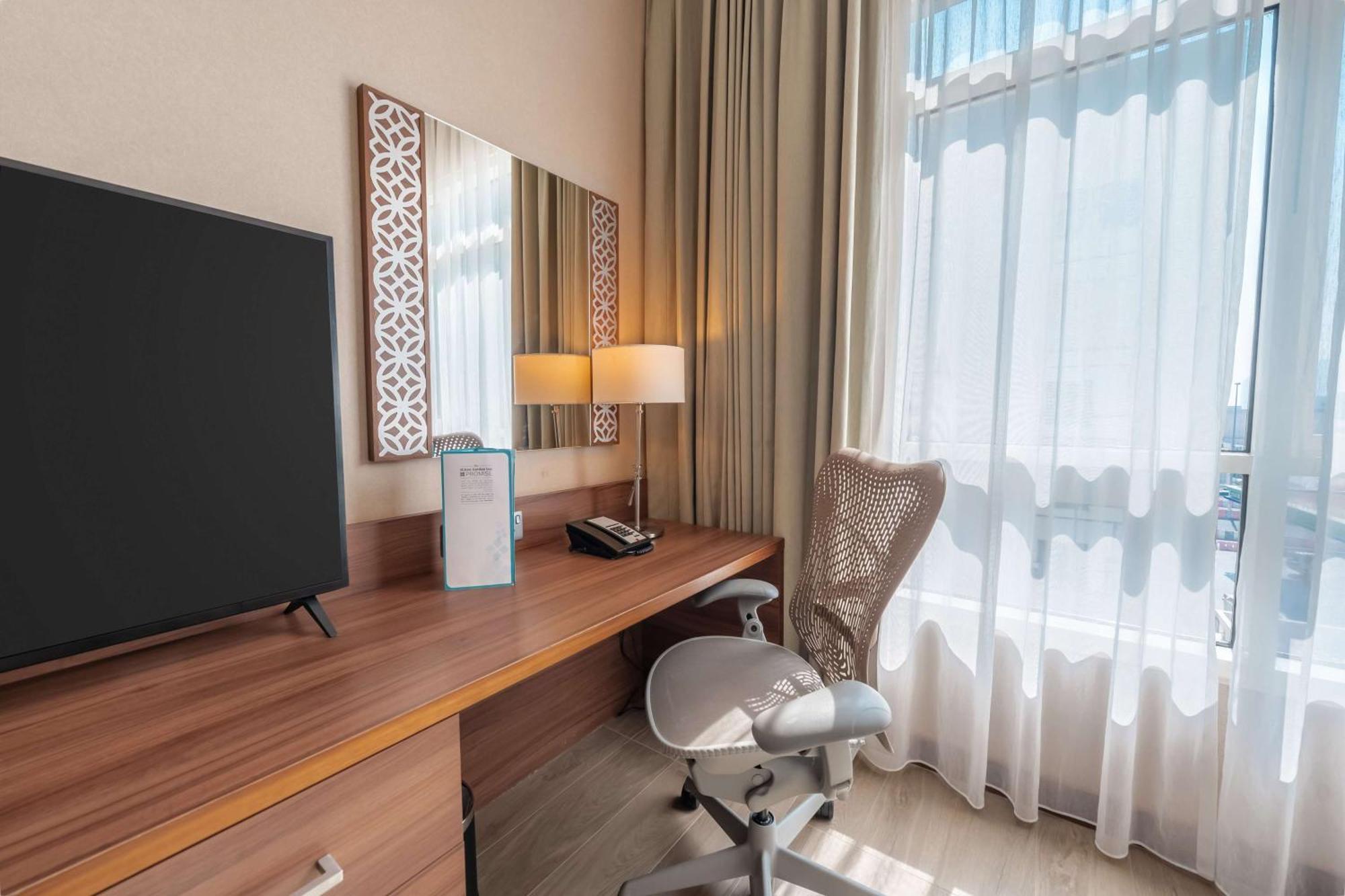 Hilton Garden Jumeirah Готель 4*