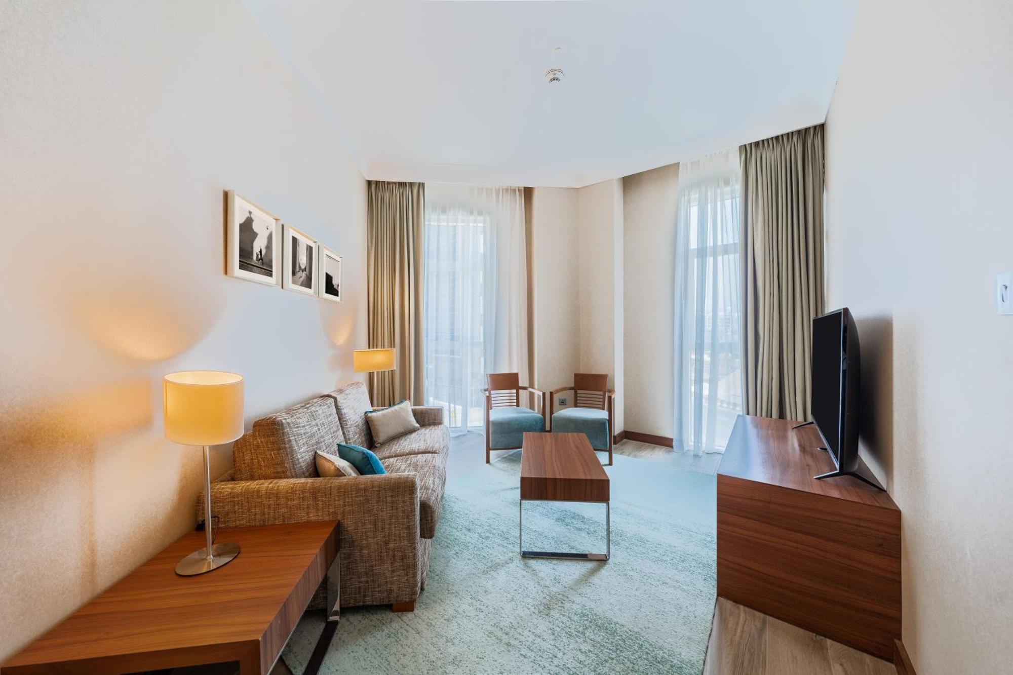 Hilton Garden Jumeirah Готель