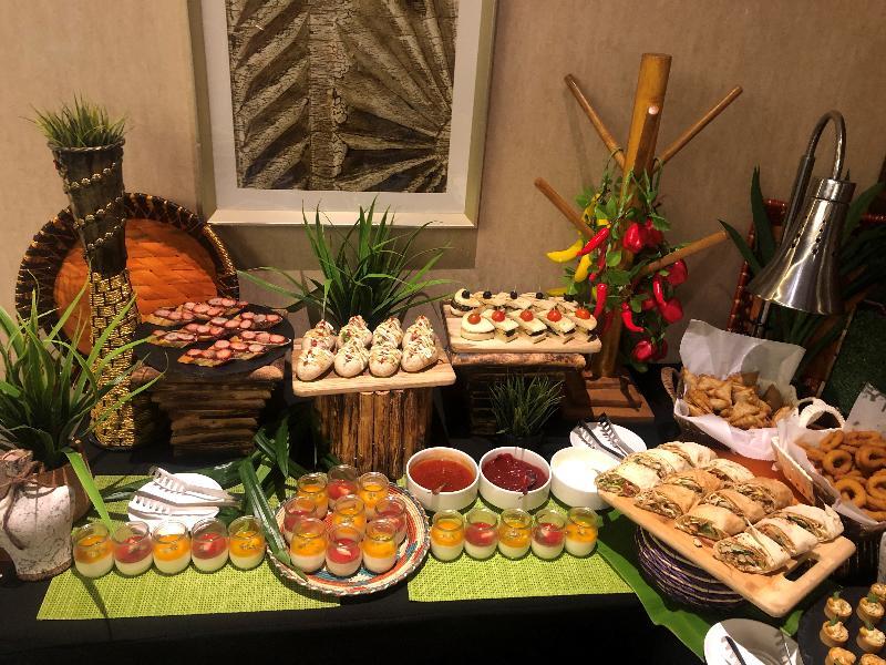 Hilton Garden Jumeirah 4* Дубай